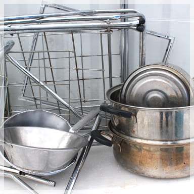 金属くず 事務用品(机、椅子、ロッカー)、電化製品、ストーブ、自転車、業務用機器